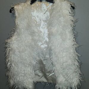 A&O International Vest 